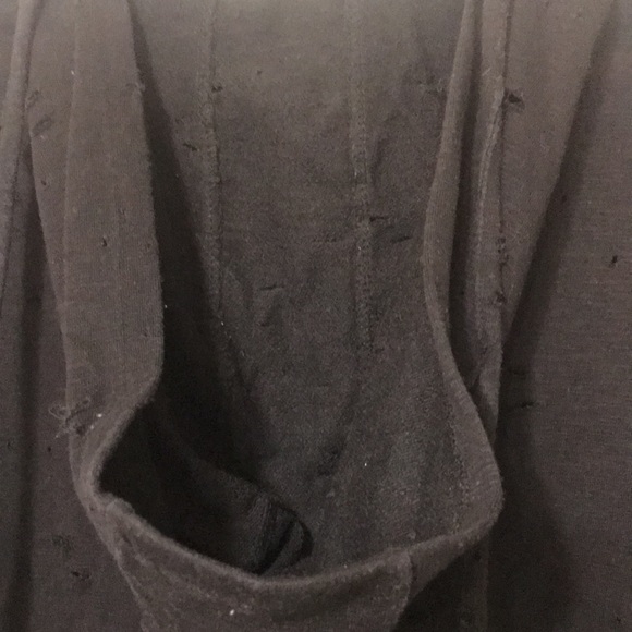 Hot and delicious black distressed shirt - Picture 7 of 9